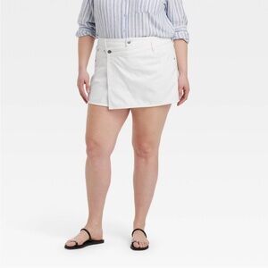 Women's Denim Skort - Universal Thread™ White Wash 12
NWT